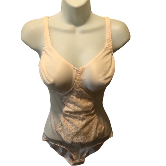 VTG Olga Lacey Shaper Pin Up Sz. 38C Underwire Seamless Nude Stretch Retro Diva - Picture 1 of 8